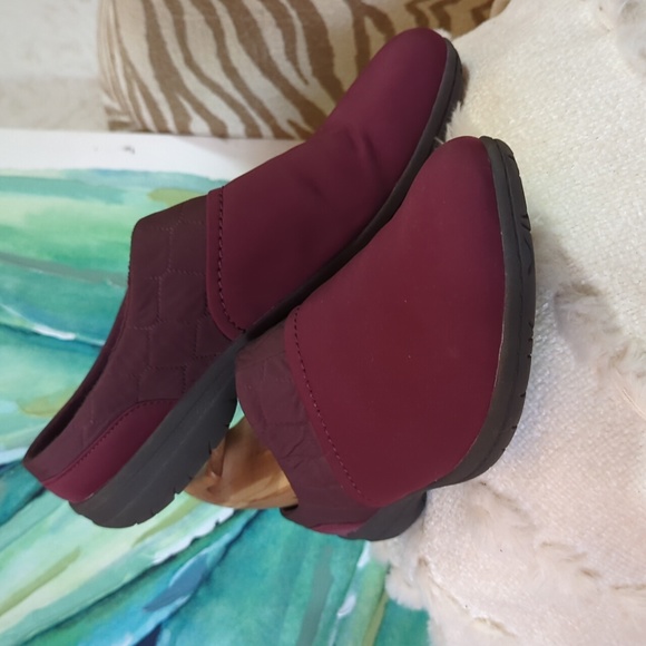 Merrell Women's Encore Kassie Mule Clog Size 1 Burgundy Red Quilt Fabric SlipOn - Picture 7 of 7